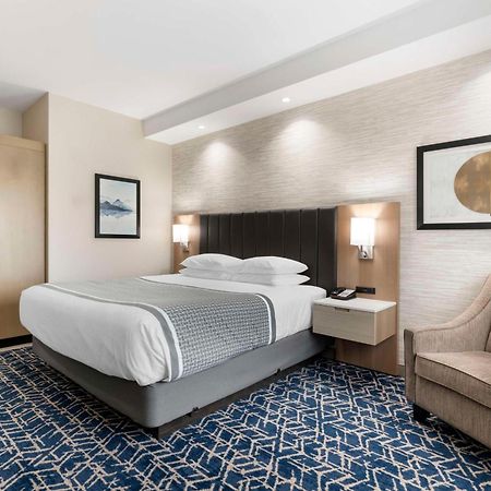 Best Western Premier Route 97 Vernon Exterior photo