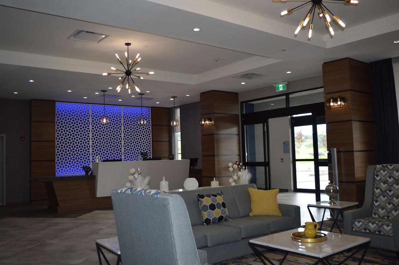 Best Western Premier Route 97 Vernon Exterior photo