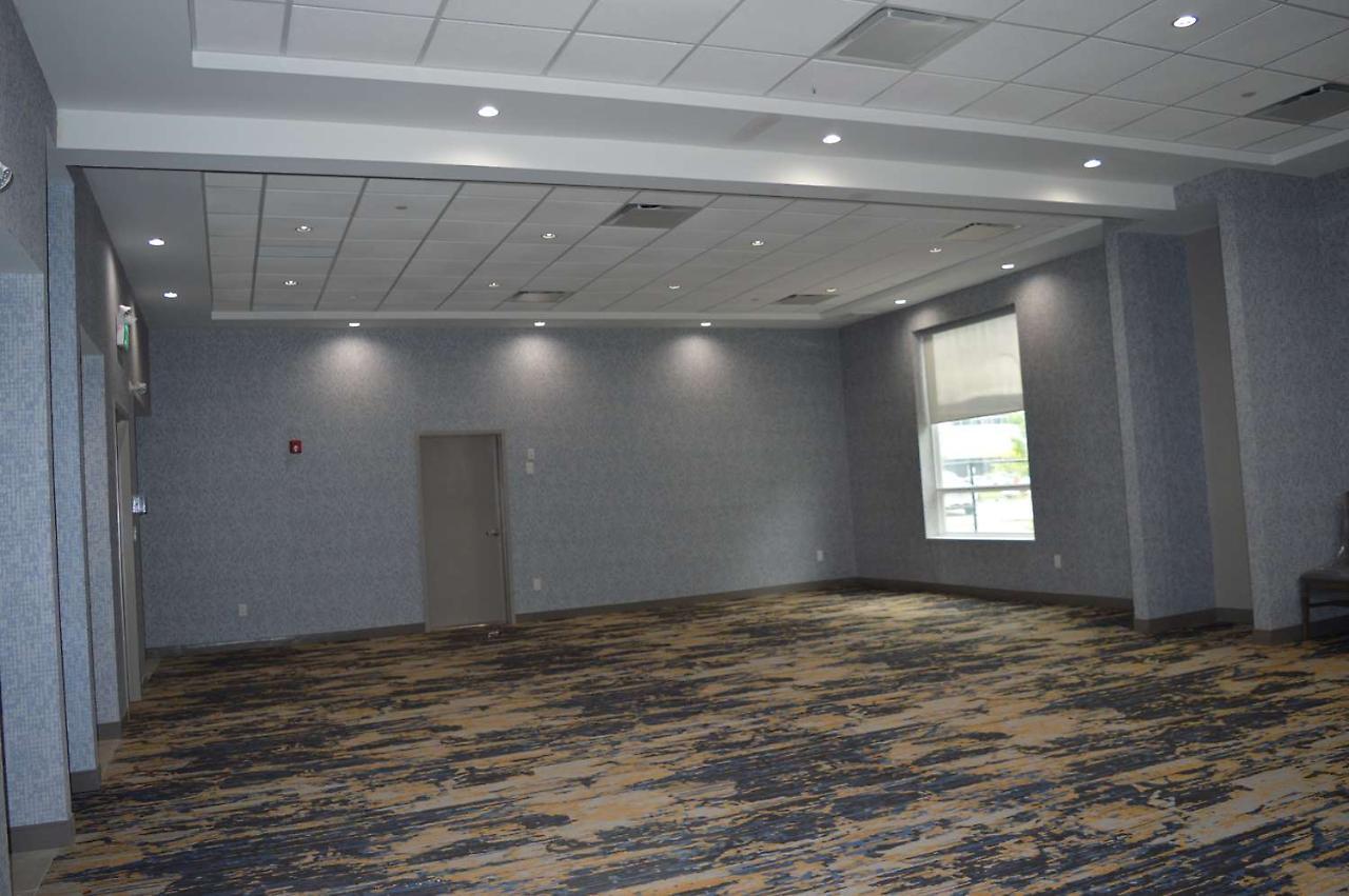 Best Western Premier Route 97 Vernon Exterior photo