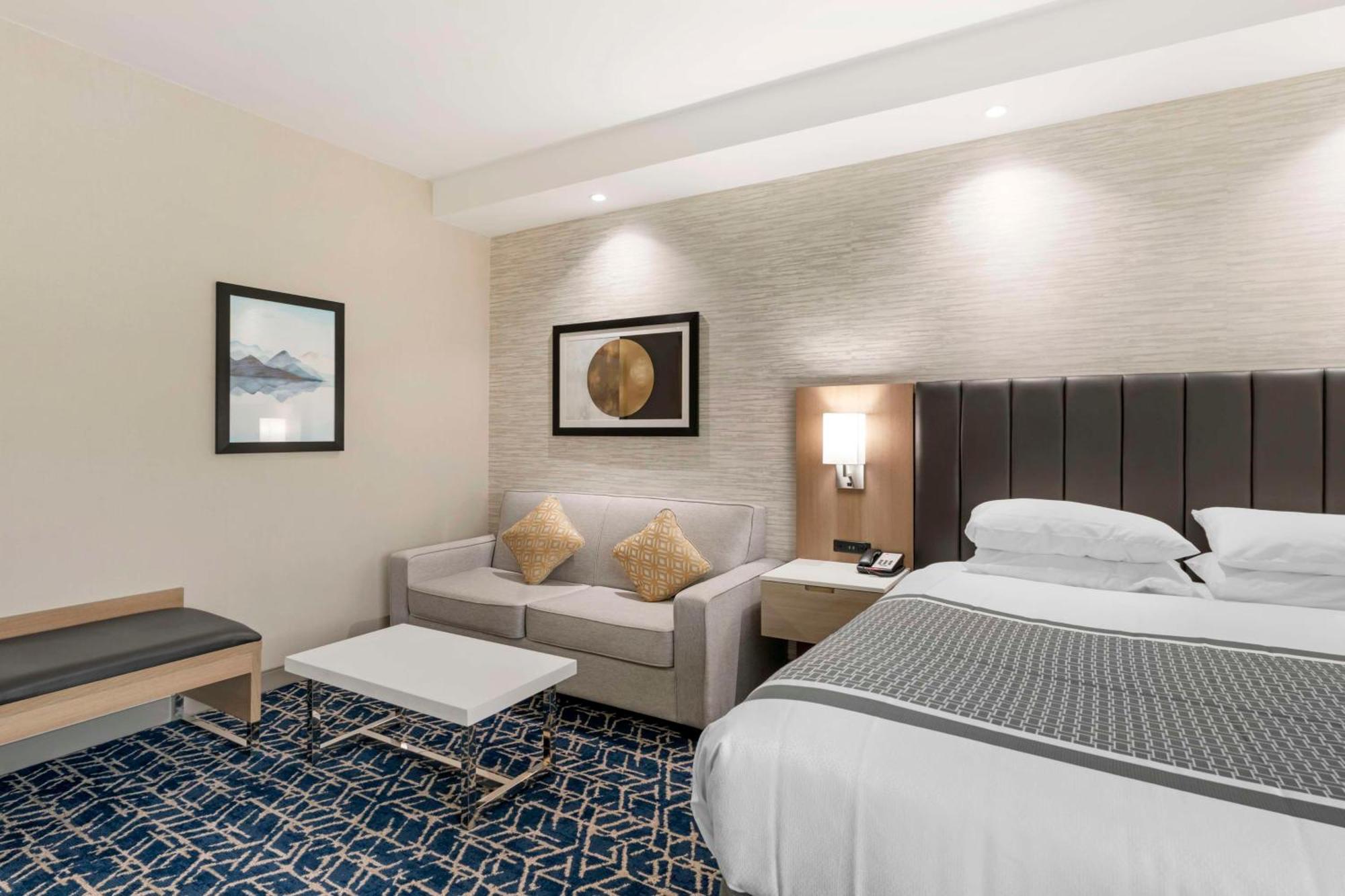 Best Western Premier Route 97 Vernon Exterior photo
